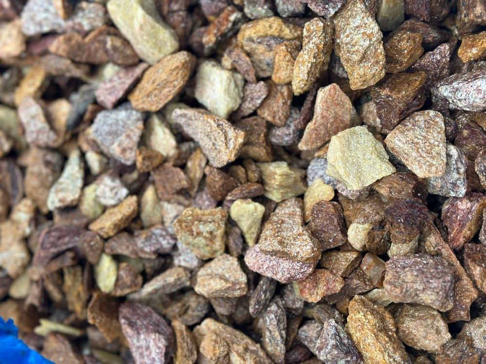 Златолит персиковый декоративная каменная крошка купить в Барабинске