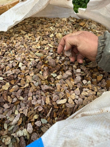 Златолит персиковый декоративная каменная крошка купить в Барабинске