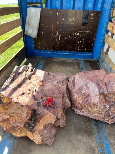 Ландшафтные глыбы красно-фиолетовые 200-1000 килограмм купить в Барабинске
