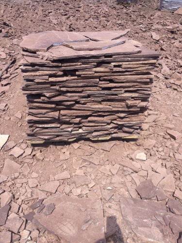 Плитняк лемезит бордовый для цоколя 1,5-2 см купить в Барабинске