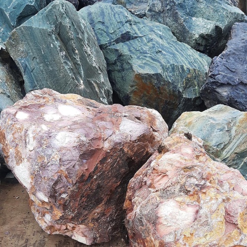 Ландшафтные глыбы красно-фиолетовые 200-1000 килограмм купить в Барабинске