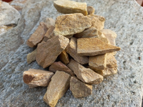 Златолит жёлтый декоративная каменная крошка купить в Барабинске