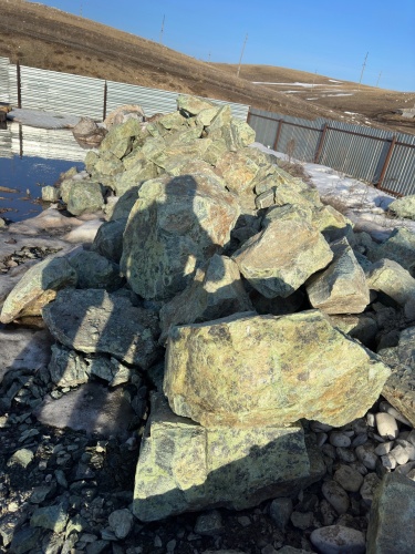 Камни для ландшафтного дизайна зелёные 10-60 килограмм купить в Барабинске