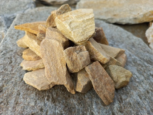 Златолит жёлтый декоративная каменная крошка купить в Барабинске