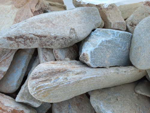 Златолит жёлтый, жёлто-зелёный глыбки и валуны для ланшафтного дизайна купить в Барабинске