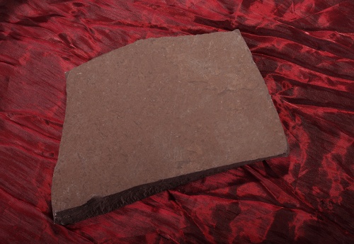 Плитняк лемезит бордовый для цоколя 1,5-2 см купить в Барабинске