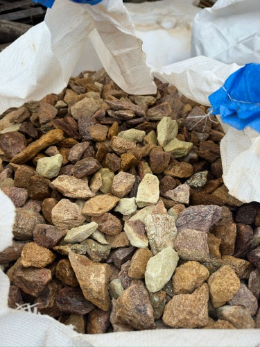 Златолит персиковый декоративная каменная крошка купить в Барабинске