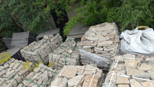 Гранитный плитняк галтованный для парковки купить в Барабинске