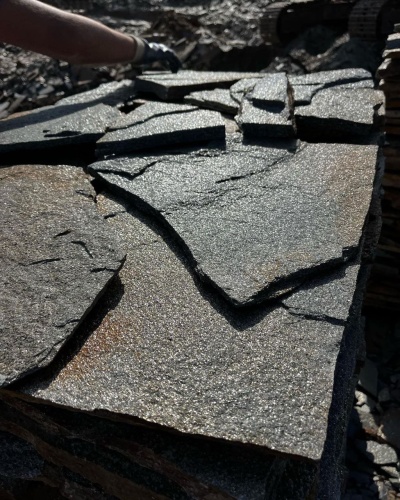 Плитняк златолит серебристый для фасада купить в Барабинске