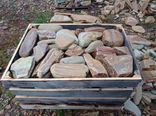 Златолит жёлтый, жёлто-зелёный глыбки и валуны для ланшафтного дизайна купить в Барабинске