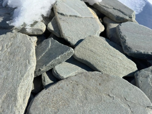 Плитняк златолит зелёный галтованный для цоколя купить в Барабинске