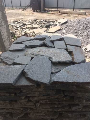 Златолит серебристый галтованный для лестниц купить в Барабинске